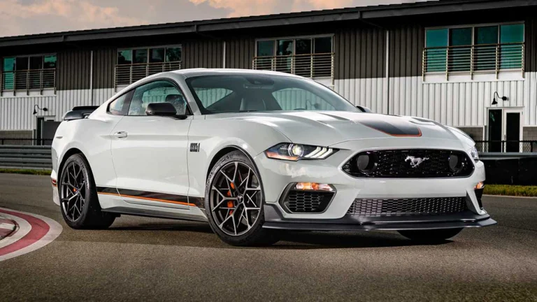 mustang-gt-vs-mustang-ecoboost